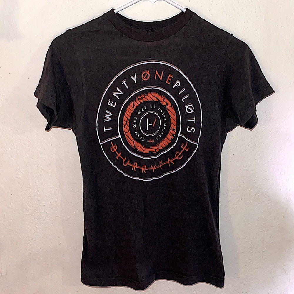 21 pilots blurry face t-shirt